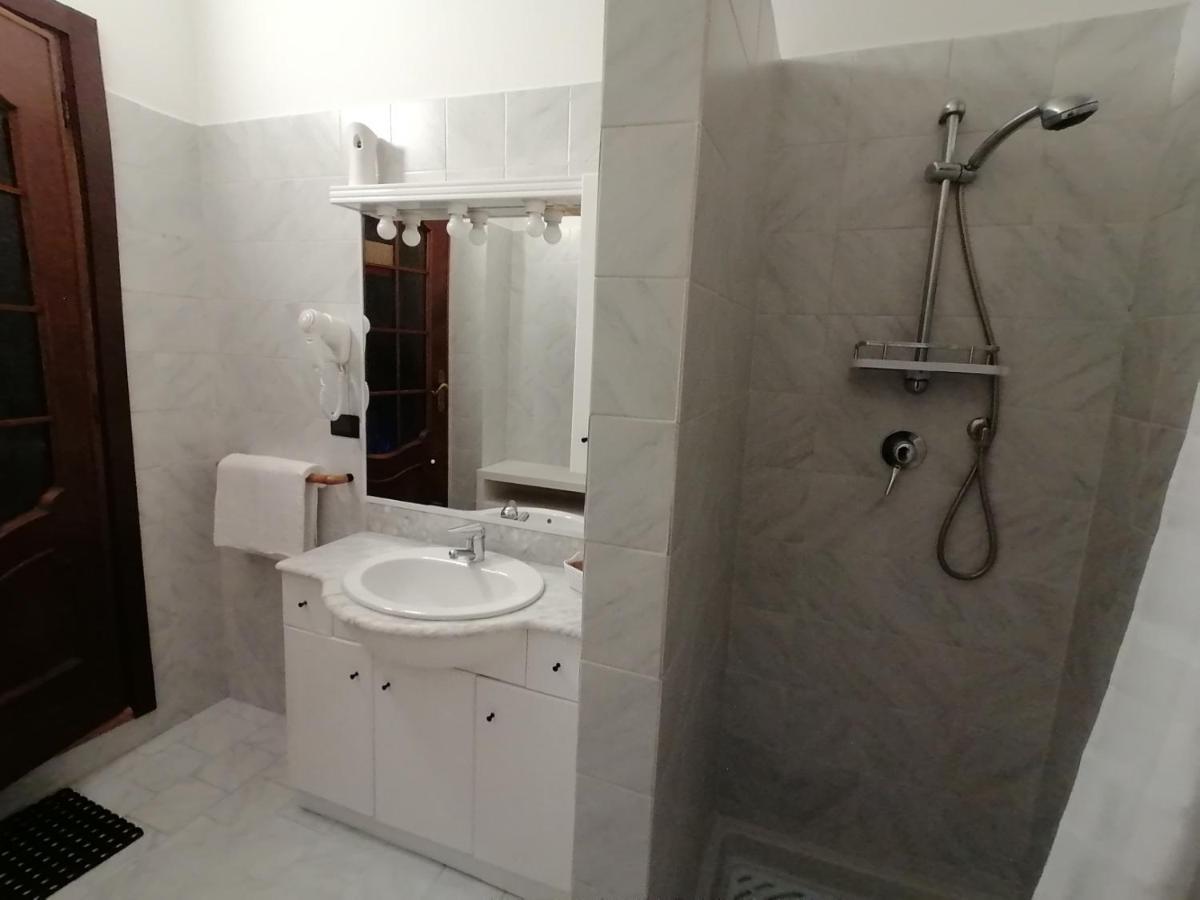 Amo' Le Langhe Bed & Breakfast Narzole Exterior photo